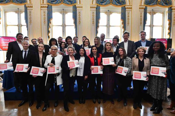 L’association «Pour les Femmes Dans les Médias» (PDFM) poursuit son engagement avec sa charte contre le harcèlement sexuel et les agissements sexistes