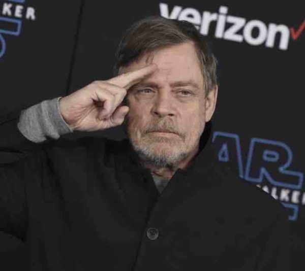 Mark Hamill quitte Facebook