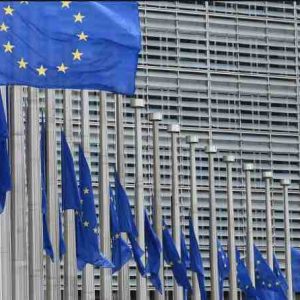 Intelligence artificielle: l’UE lancera mercredi un grand débat