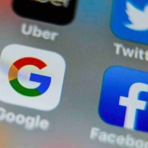 La Commission européenne et l’Autorité britannique de la concurrence ouvrent une enquête sur l’accord Google-Facebook 