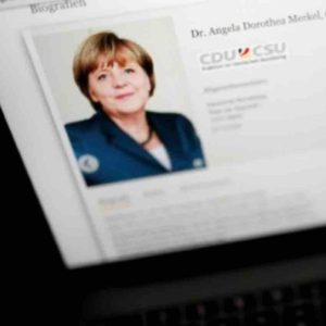 Allemagne: l’auteur présumé d’une vaste cyberattaque visant près d’un millier de responsables politiques, renvoyé devant la justice