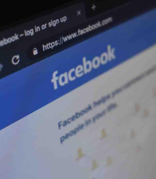 Facebook a de plus en plus recours à l’intelligence artificielle pour débusquer les «memes haineux»