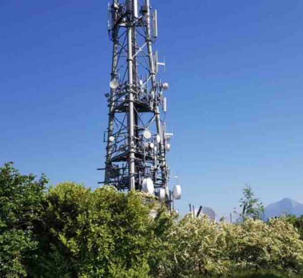La série d’incendies volontaires visant des relais de télécommunication se poursuit en Isère avec trois nouveaux  sinistres