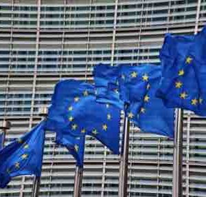 Les pays de l’UE pour une compatibilité de leurs applications de traçage de contacts développées dans le cadre de la lutte contre le coronavirus