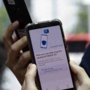 Coronavirus: le Royaume-Uni abandonne son application au profit de la technologie Apple-Google