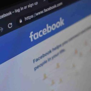 Facebook démantèle des réseaux de groupes d’extrême droite