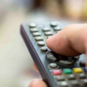 Les chaînes d’information grandes gagnantes d’une année marquée par une hausse du temps passé devant le petit écran