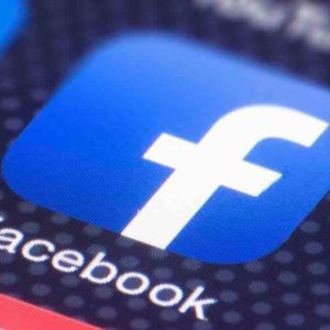 Facebook touché au coeur de son modèle économique