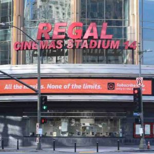 Etats-Unis : les spectateurs ne sont revenus que timidement dans les salles de cinéma