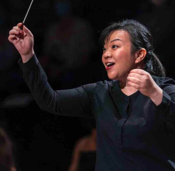 ARTE : Rebecca Tong reçoit le premier Prix et le Prix ARTE Concert du Concours de cheffes d’orchestre «La Maestra»
