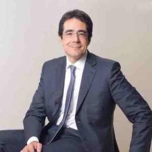 Darius Rochebin, l’atout suisse de TF1