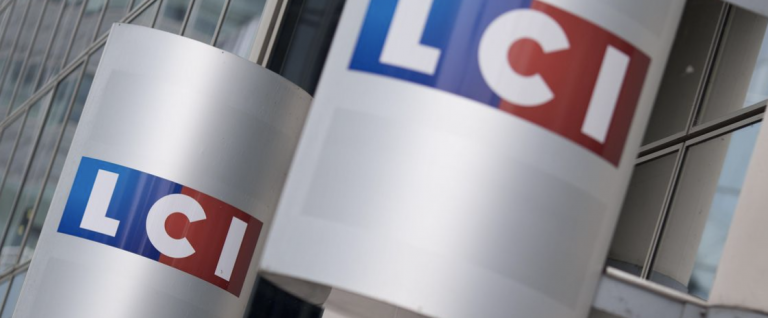 LCI, la chaîne d’info du groupe TF1, écarte de son antenne le directeur de la rédaction de «Valeurs Actuelles»