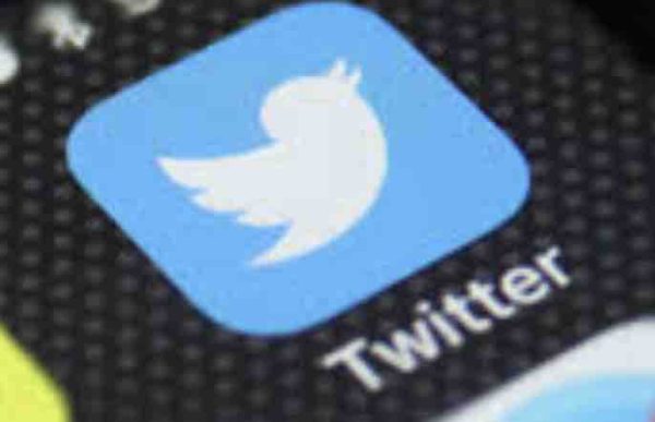 Manifestations pro-démocratie: la Thaïlande engage des poursuites judiciaires à l’encontre de Facebook et de Twitter