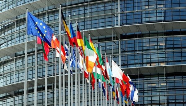 Parlement européen : nouvelle avancée du projet de régulation du net