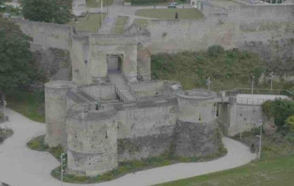 RMC Découverte: «Château de Caen : une mégastructure fortifiée» mercredi 4 novembre