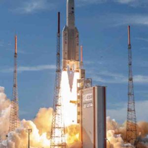 Arianespace a réalisé 10 lancements en 2020 malgré l’épidémie de Covid-19, mettant en orbite 166 satellites