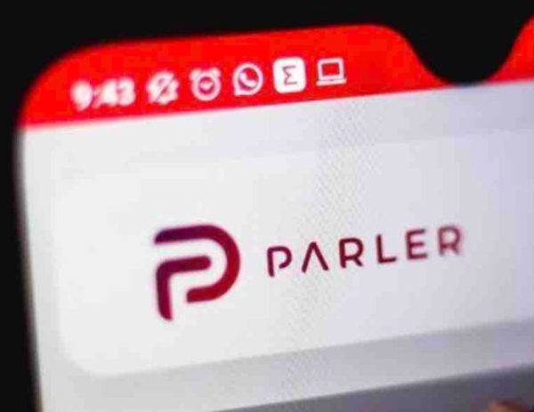 Le réseau social conservateur Parler hors ligne après son expulsion par Amazon, Apple et Google