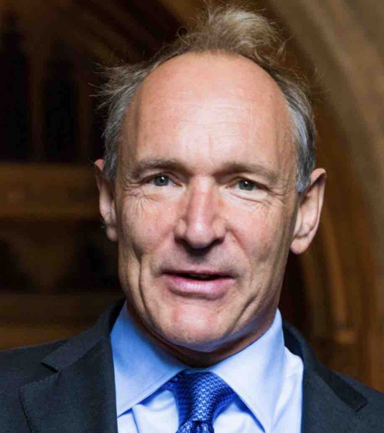 Tim Berners-Lee, principal inventeur du Web, opposé au plan australien pour faire payer Facebook et Google