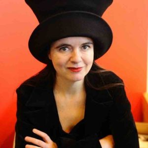 Amélie Nothomb fait ses premiers pas dans l’univers de l’audio avec une série sonore autour des mythologies