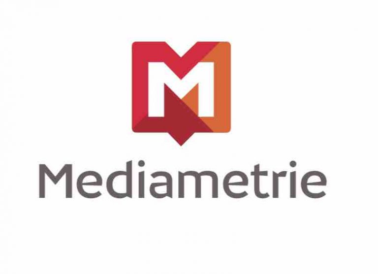 Avec près de 94 millions de podcasts écoutés en février 2021, la consommation se maintient à un haut niveau