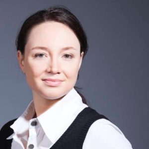 C. DELLA VALLE (Banijay Studios France) : «Nous travaillons sur l’adaptation pour France TV du roman «Block 46», en coproduction avec Alexandra Lamy»