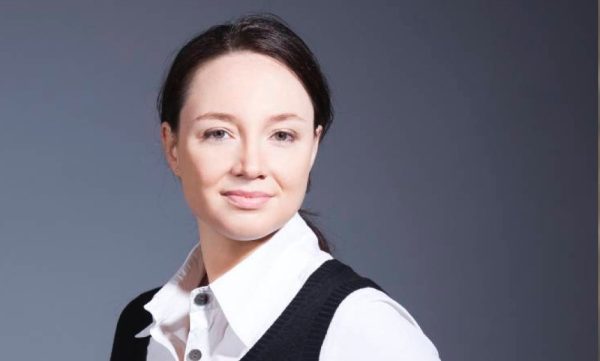C. DELLA VALLE (Banijay Studios France) : «Nous travaillons sur l’adaptation pour France TV du roman «Block 46», en coproduction avec Alexandra Lamy»