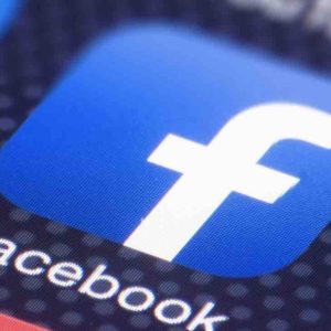Le patron de Facebook Mark Zuckerberg propose une réforme de la loi sur la responsabilité des plateformes