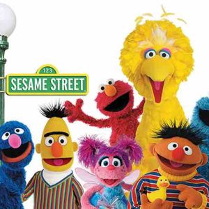 L’émission Sesame Street lance de nouvelles vidéos pour encourager le dialogue sur le racisme avec les enfants