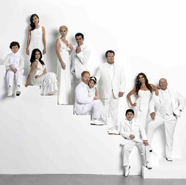 NRJ 12, leader TNT auprès des FRDA-50 et des 25-49 ans en Prime samedi avec «Modern Family»