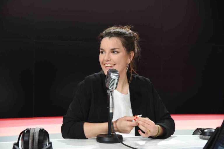RMC : Caroline Philippe, reporter RMC, remporte le Grand Prix Varenne 2020 de la radio