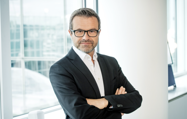 T.THUILLIER (TF1) : "Le Groupe TF1 investit plusieurs centaines de milliers d’euros dans le JT personnalisé"