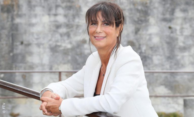 A. HOLMES (France Télévisions) : «Nous cherchons des séries qui nous plongent dans des univers singuliers»