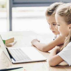 Ecole à la maison: l’enseignement à distance rencontrait encore mercredi des bugs ou ralentissements