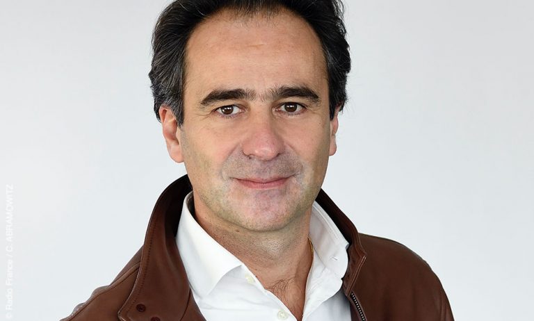 J.E. CASALTA (France Bleu) : « D’ici 2023, les 44 matinales de France Bleu seront diffusées sur France 3 »