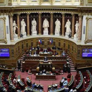 Un projet de loi renforçant la lutte contre le piratage audiovisuel et organisant la fusion entre le CSA et l’Hadopi présenté jeudi en Conseil des ministres