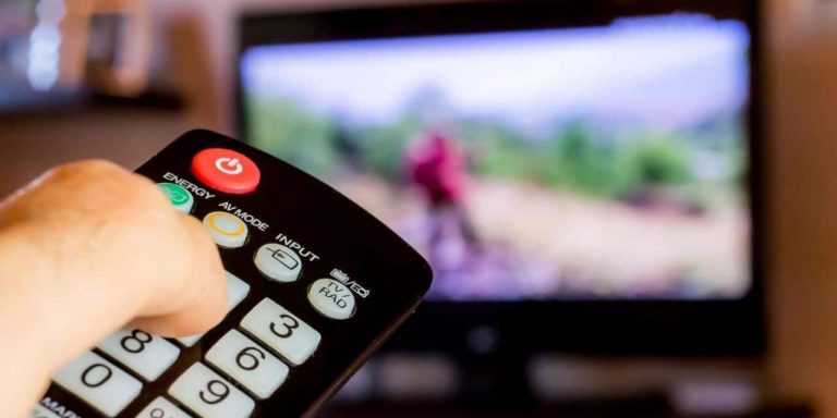 Les chaînes de TV devraient perdre 13 points du marché de la publicité vidéo en France