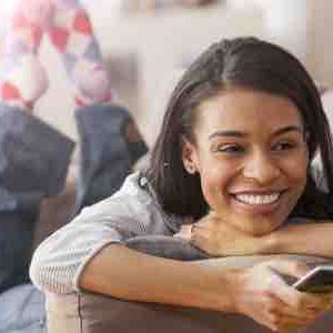 Côte d’Ivoire : l’audience de la TV et les usages Internet à Abidjan en avril 2021