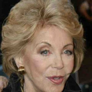 Décès d’Anne Douglas, veuve de la légende d’Hollywood Kirk Douglas, à l’âge de 102 ans