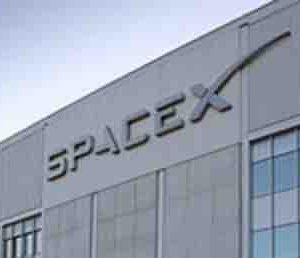 La société SpaceX du milliardaire Elon Musk va lancer une mission lunaire payée en Dogecoin