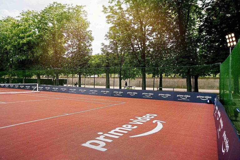 Prime Video : un court de tennis dans le Jardin des Tuileries pour célébrer la diffusion de Roland-Garros