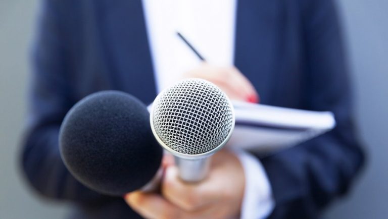 73% des femmes journalistes affirment avoir été victimes de violences en ligne