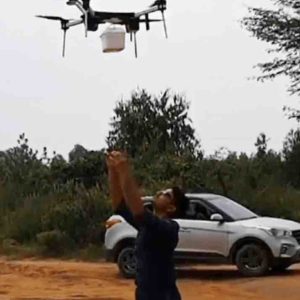 Inde: premiers essais de livraison de colis par drone susceptible d’atteindre les zones reculées du pays