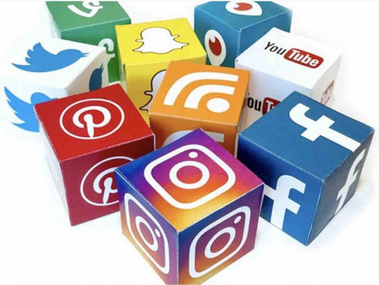 Vladimir Poutine reproche aux réseaux sociaux mondiaux de ne pas respecter la loi et d’«envoyer balader» la Russie