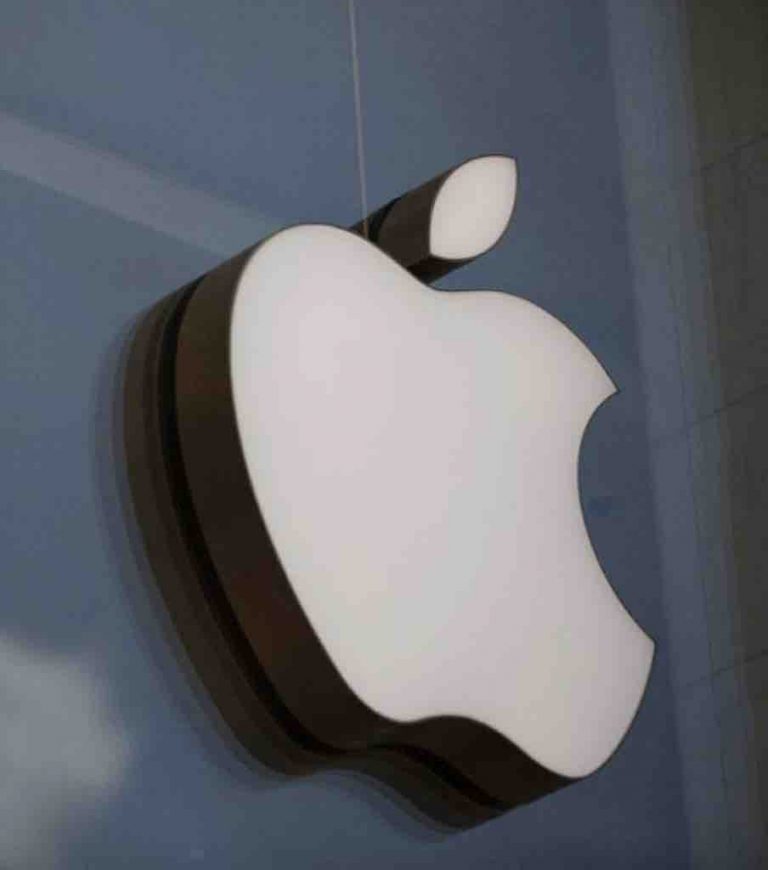 Boutiques d’applis mobiles: Apple et Google attaqués sur tous les fronts