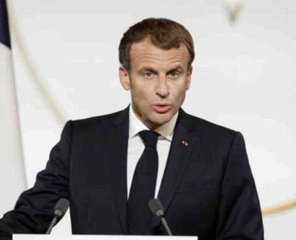 UE: Macron plaide pour une «Europe de la majorité numérique» à 15 ans»