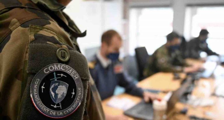 Le ministère français des Armées étoffe ses troupes de cybercombattants
