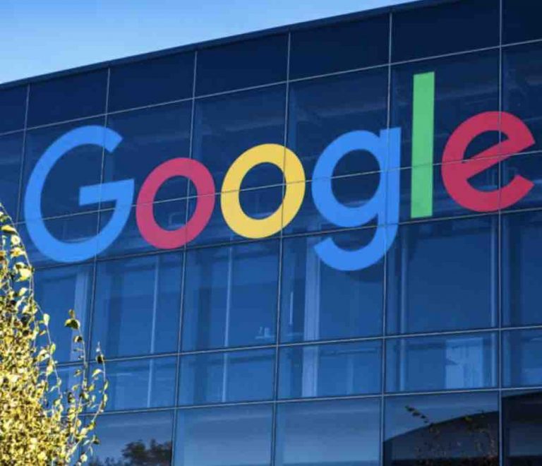Le tribunal de commerce de Paris étudie si Google se rend coupable de «pratiques commerciales abusives» vis-à-vis des développeurs français