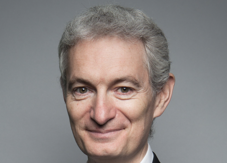 P. CALMARD (Dentsu France) : «Fusion TF1 – M6 : nous assistons à la création d’une situation quasi monopolistique»