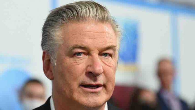 Tir mortel d’Alec Baldwin: l’assistant réalisateur déjà licencié pour un accident avec une arme