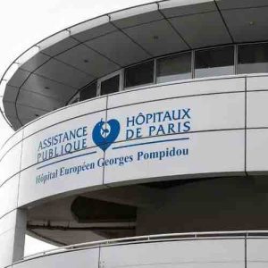 Un étudiant anti-pass mis en examen pour le piratage informatique des Hôpitaux de Paris
